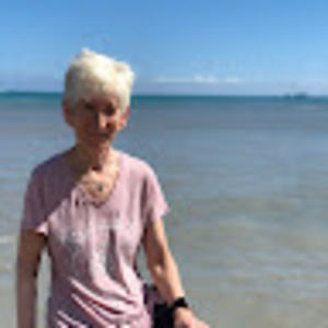 Meet your Posher, Debbie